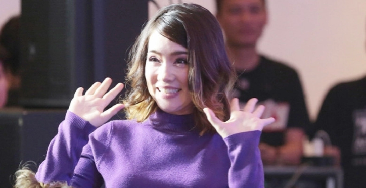 10ปีที่แฟนๆ 'บัวชมพู ฟอร์ด' รอคอย 10ปีที่แฟนๆ 'บัวชมพู ฟอร์ด' รอคอย