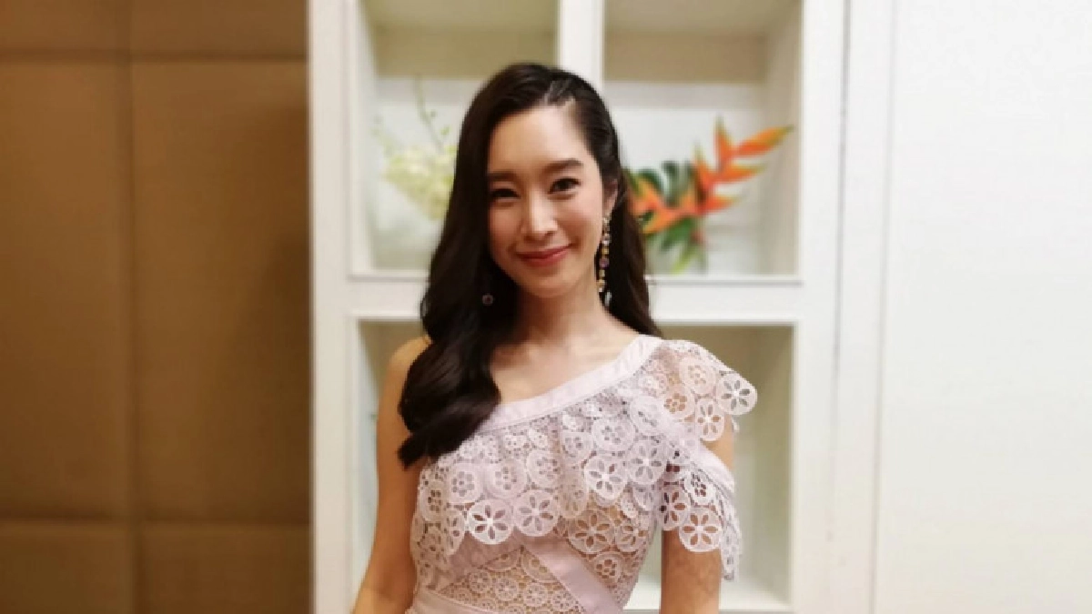 'ฐิสา'มองบนใส่ 'มิกค์' หลังปล่อยมุขขอเป็นแฟน 'ฐิสา'มองบนใส่ 'มิกค์' หลังปล่อยมุขขอเป็นแฟน