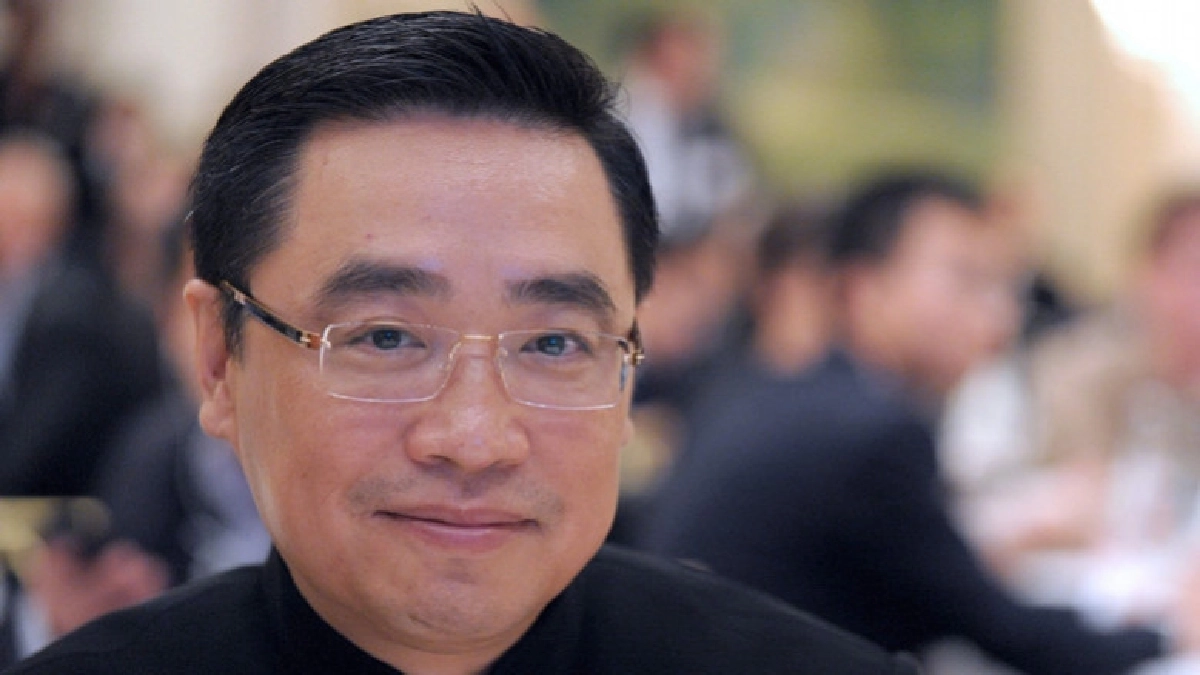"หวัง เจียน"เจ้าสัวหมื่นล้านตกกำแพงถ่ายรูปเสียชีวิต