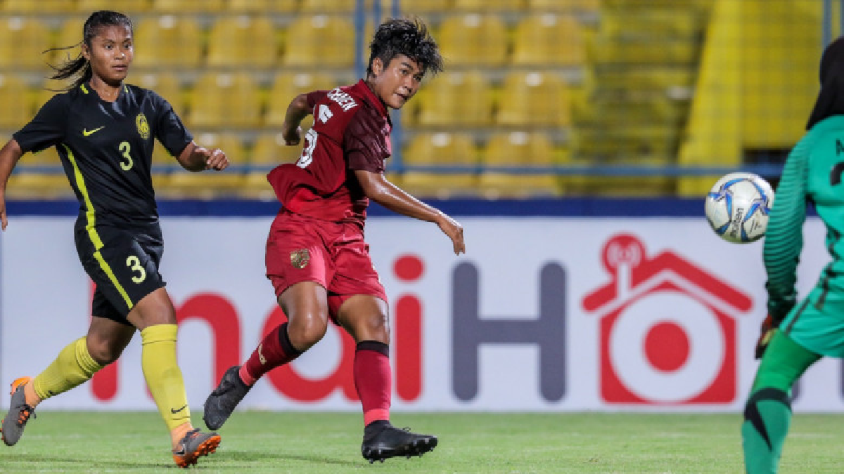 "ชบาแก้ว" ถลกหนัง "เสือเหลือง"  8-0 