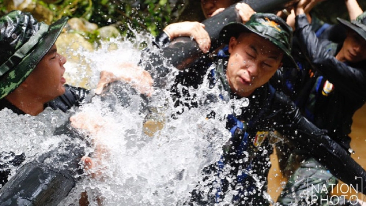 "เบี่ยงทางน้ำ"ภารกิจกู้13ชีวิตติดถ้ำหลวง "เบี่ยงทางน้ำ"ภารกิจกู้13ชีวิตติดถ้ำหลวง