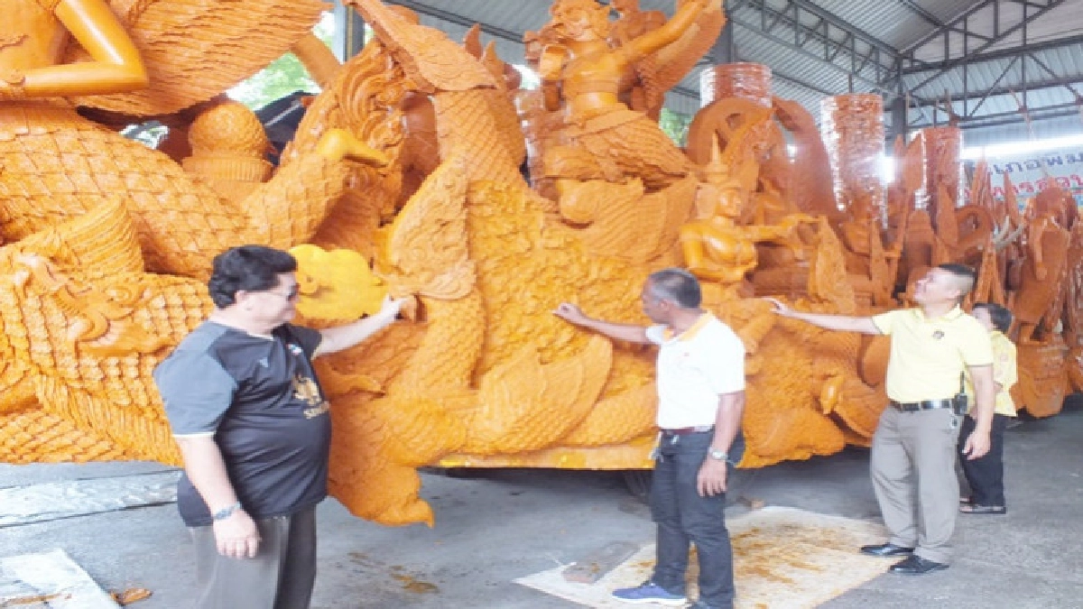 งดงาม !! เทียนพรรษาฝีมือช่างพิมาย งดงาม !! เทียนพรรษาฝีมือช่างพิมาย