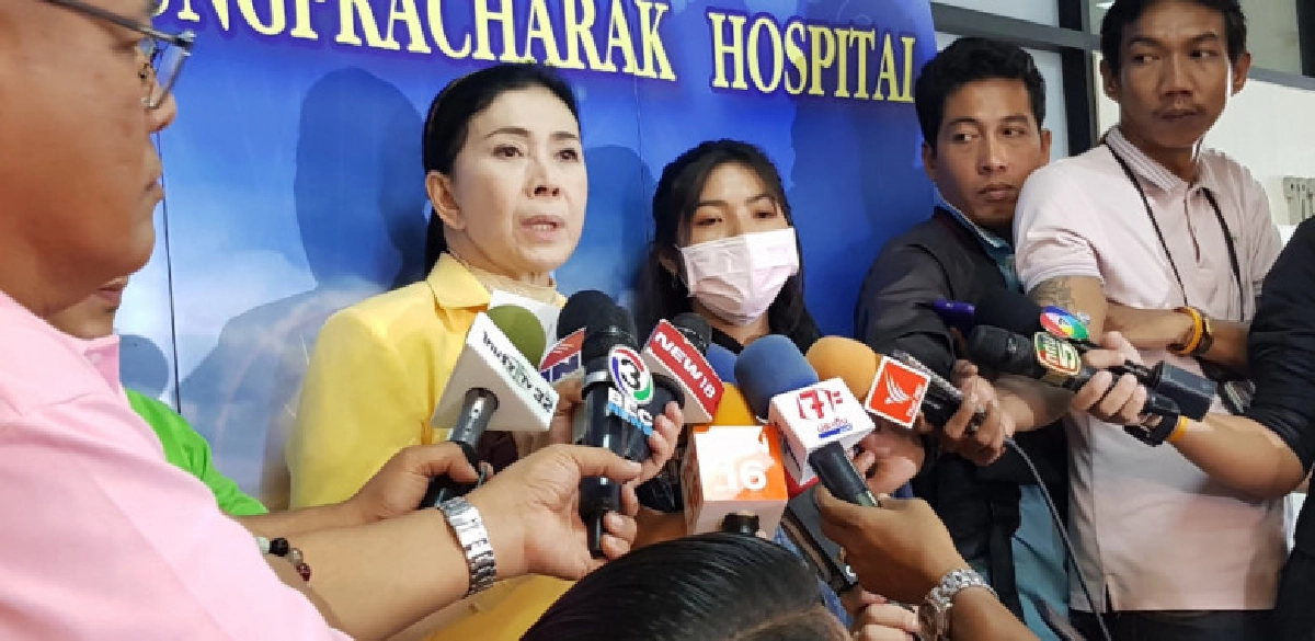 "ปวีณา" เยี่ยมสาวดีไซน์เนอร์ เหยื่อเผาทั้งเป็น "ปวีณา" เยี่ยมสาวดีไซน์เนอร์ เหยื่อเผาทั้งเป็น