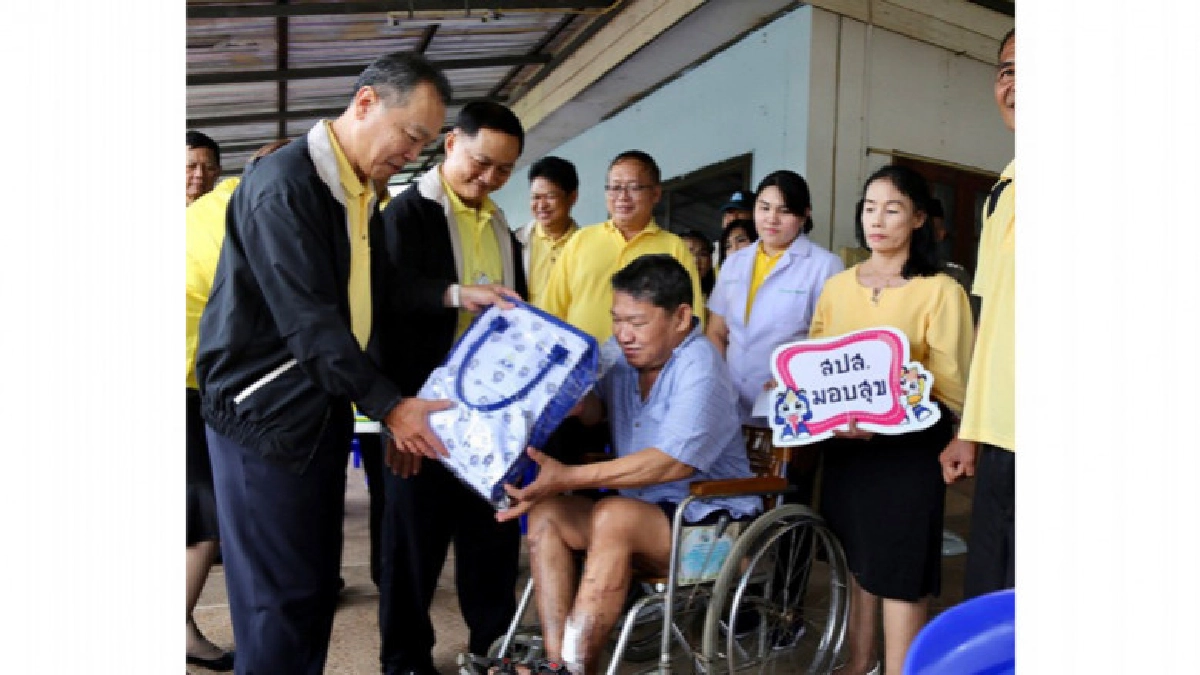 รมว.แรงงาน ลงพื้นที่นครพนม ติดตามชีวิตผู้ประกันตนทุพพลภาพ รมว.แรงงาน ลงพื้นที่นครพนม ติดตามชีวิตผู้ประกันตนทุพพลภาพ