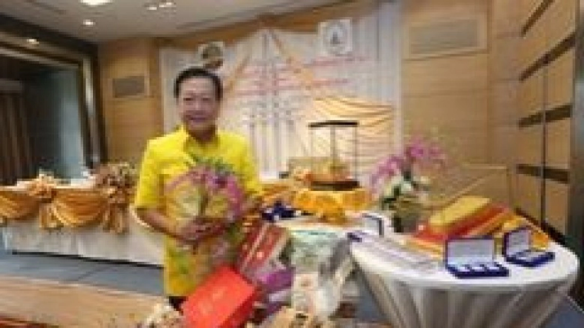  ตักบาตร"ดอกเข้าพรรษา"กระตุ้นเศรษฐกิจฐานรากเมืองสระบุรี
