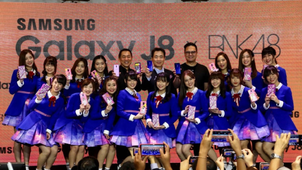 รู้ยัง สาวๆ BNK48 เป็นแบรด์แอมบาสเดอร์ ซัมซุง กาแลคซี่ เจ8 