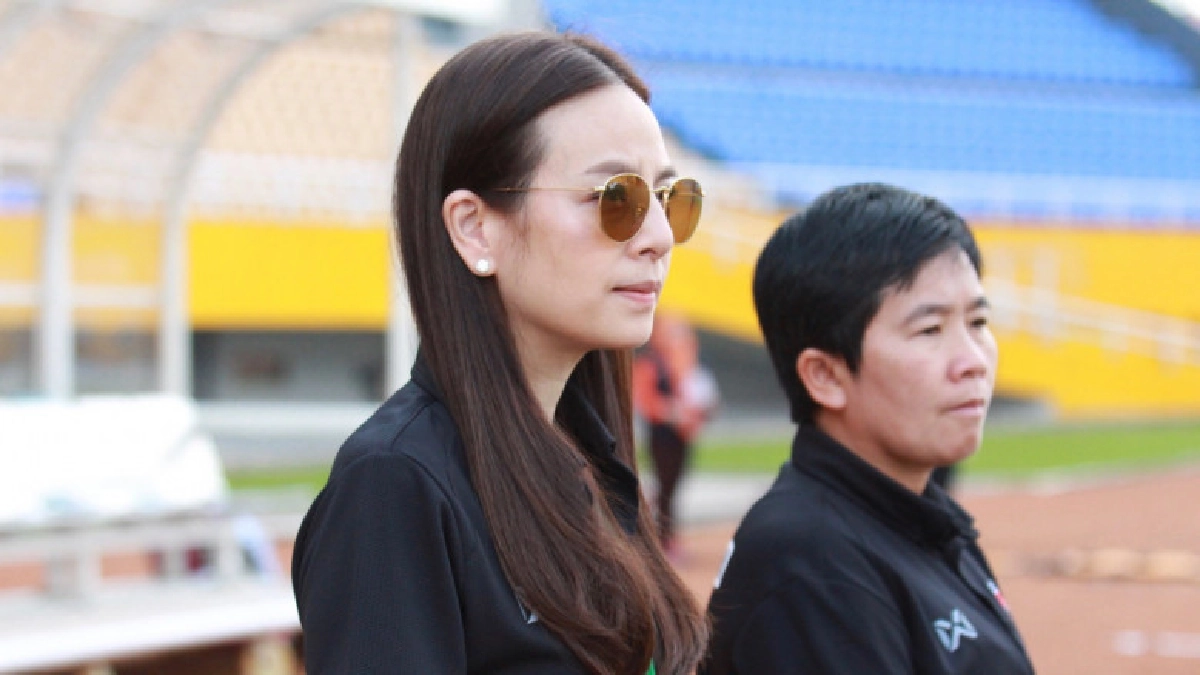 "มาดามแป้ง"- ชบาแก้วต้องทำการบ้านอย่างหนัก "มาดามแป้ง"- ชบาแก้วต้องทำการบ้านอย่างหนัก
