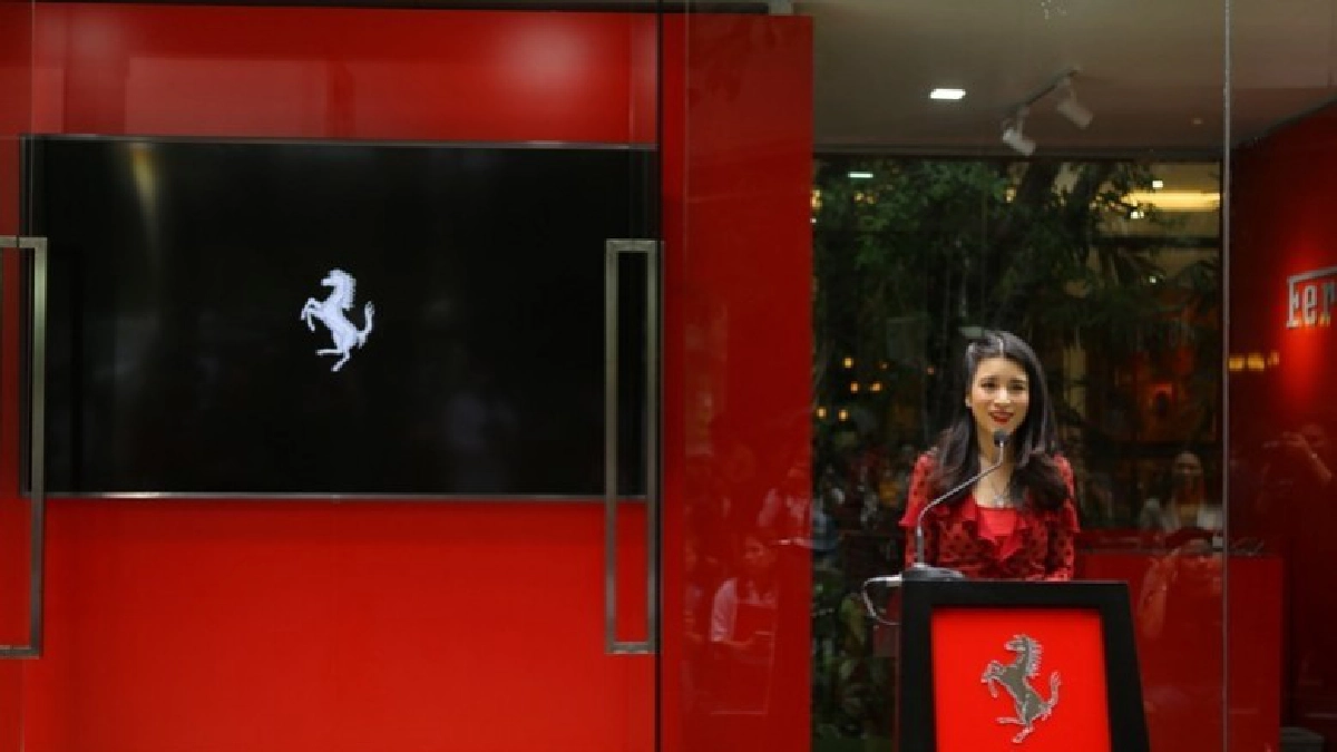 โชว์รูมหรูต้อนรับสาวกม้าลำพอง