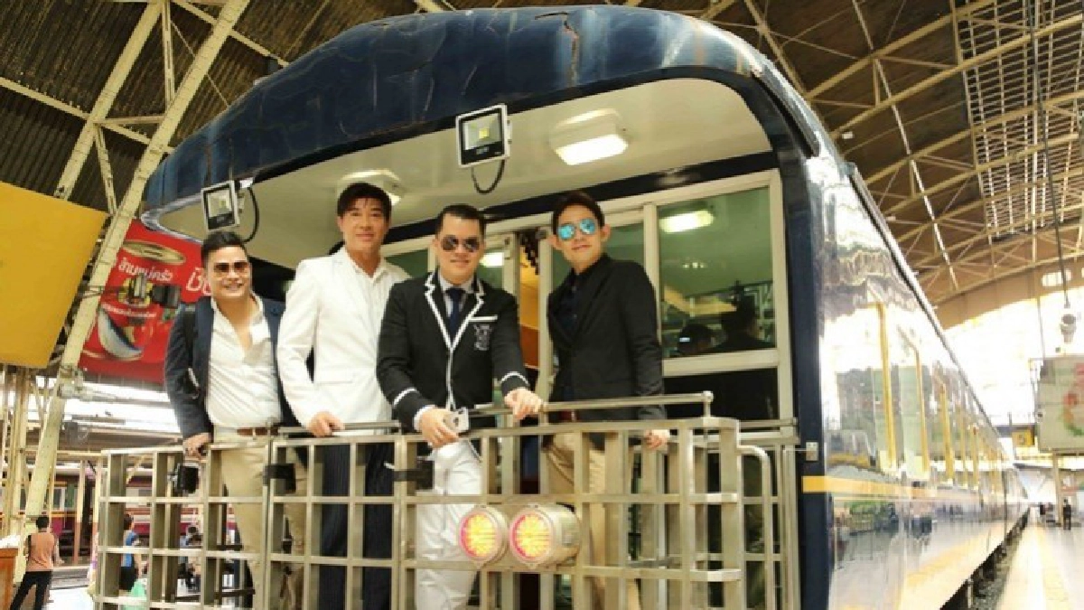 เซเลบร่วมขบวนรถไฟสุดหรูสู่หัวหิน