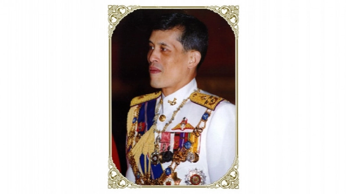 ร.10 เสด็จฯ ทรงบำเพ็ญพระราชกุศล วันเฉลิมพระชนมพรรษาพระราชินี