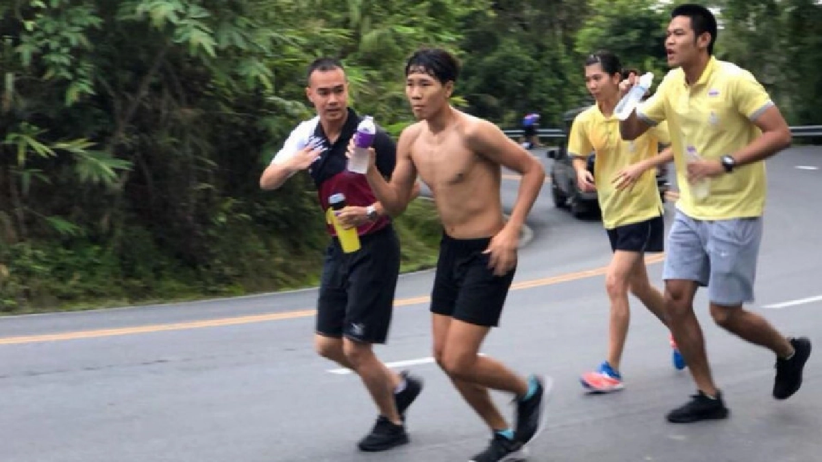 ฝึกเทควันโดแบบ "โค้ชเช" ต้องโหด ฝึกเทควันโดแบบ "โค้ชเช" ต้องโหด
