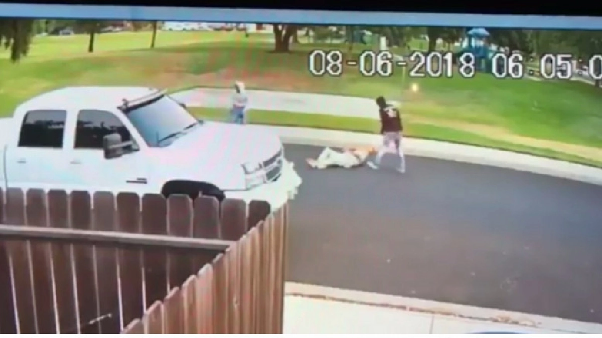 ช็อก!คลิปโจ๋มะกันรุมสกรัมชายชราชาวซิกข์คาดปมเกลียดชัง 