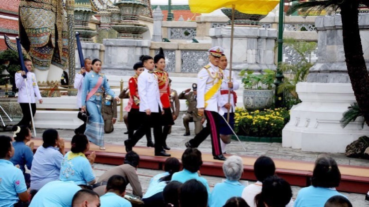 ในหลวง เสด็จฯ บำเพ็ญพระราชกุศล ถวายพระราชินี ในรัชกาลที่ 9 ในหลวง เสด็จฯ บำเพ็ญพระราชกุศล ถวายพระราชินี ในรัชกาลที่ 9