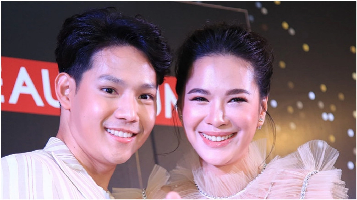 'โบวี่' ควง 'โอม' เคลียร์ข่าวแม่ไม่ปลื้ม 'โบวี่' ควง 'โอม' เคลียร์ข่าวแม่ไม่ปลื้ม