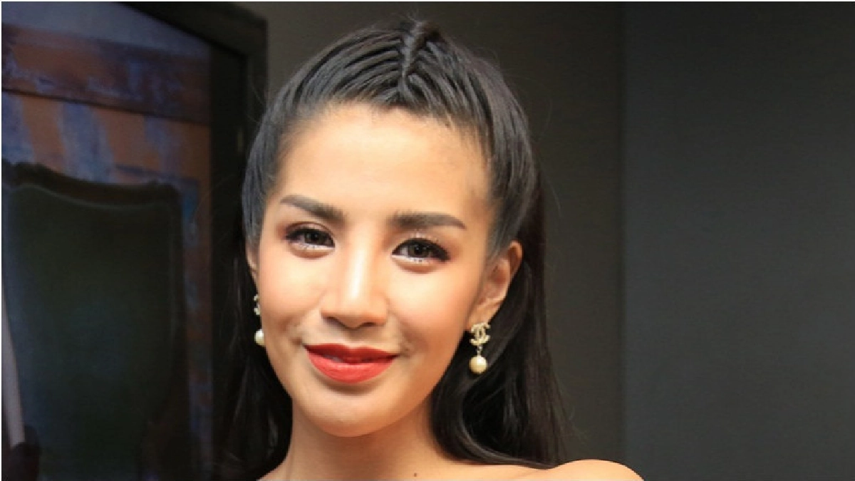 สตรองต่อเสียงกร่นด่า'ใบเตย'ชี้ชื่อเพลงเน้นเอกลักษณ์ตัวตน สตรองต่อเสียงกร่นด่า'ใบเตย'ชี้ชื่อเพลงเน้นเอกลักษณ์ตัวตน