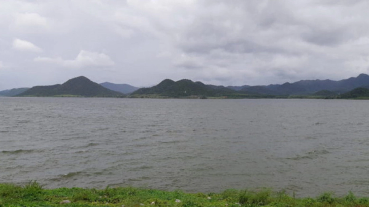 เฝ้าระวังเขื่อนปราณบุรีเพิ่ม หลังปริมาณน้ำขยับ 84%