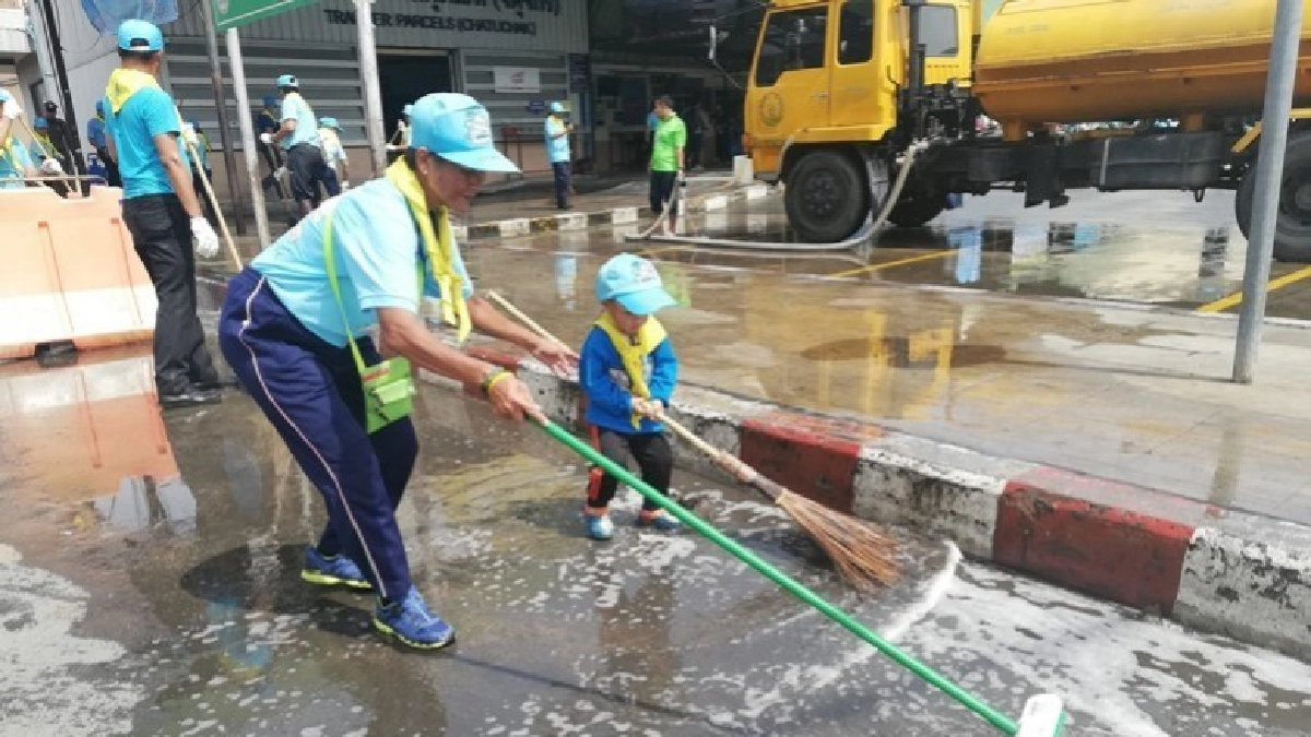 อาสาทำดีด้วยหัวใจที่สถานีขนส่งหมอชิต 2 อาสาทำดีด้วยหัวใจที่สถานีขนส่งหมอชิต 2