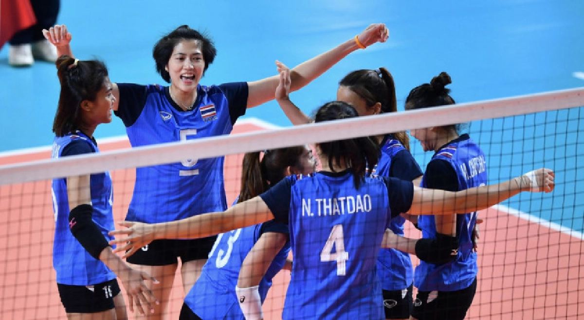 สาวไทยตบซากุระ กระจุย สาวไทยตบซากุระ กระจุย