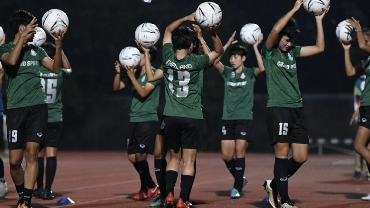 "ชบาแก้ว" ลุ้น 2 ตัวหลักบู๊หมวยใหญ่ "ชบาแก้ว" ลุ้น 2 ตัวหลักบู๊หมวยใหญ่