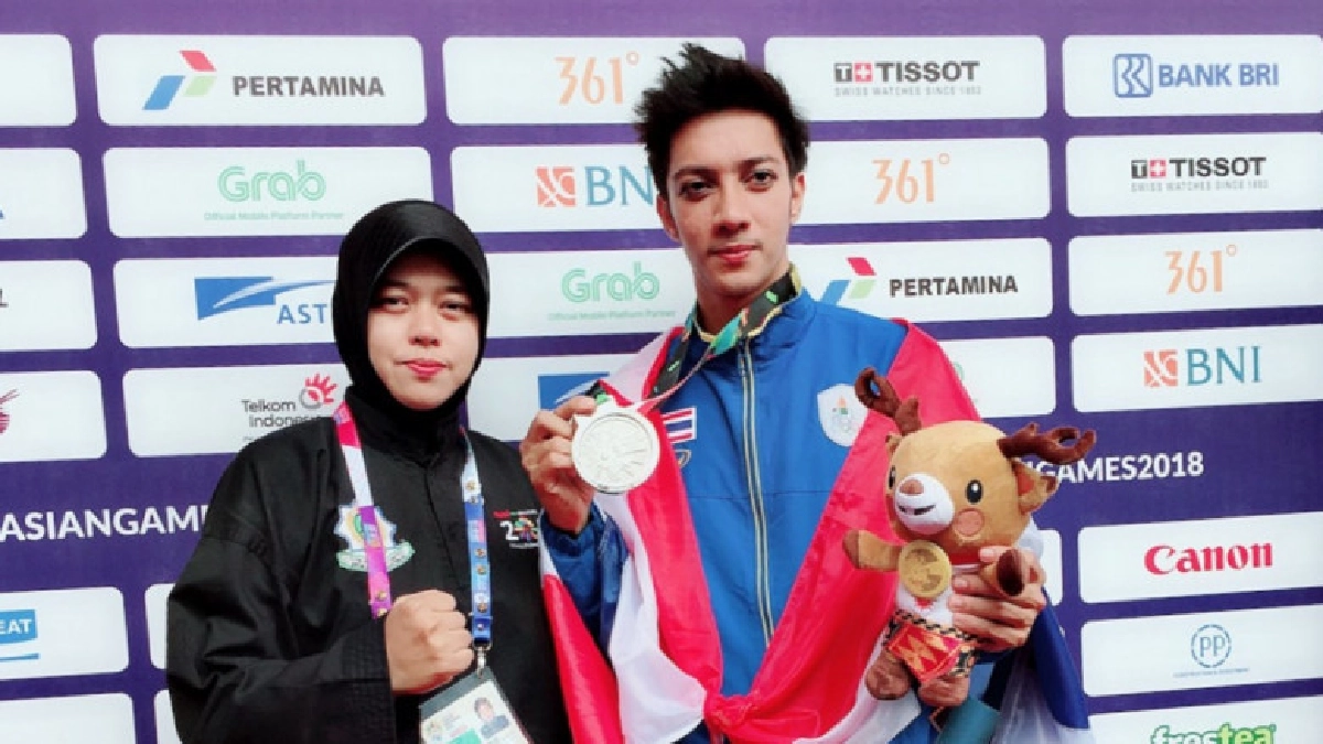 ปันจักสีลัต ท่ารำไทยเก็บ 2 เงิน 1 ทองแดง 