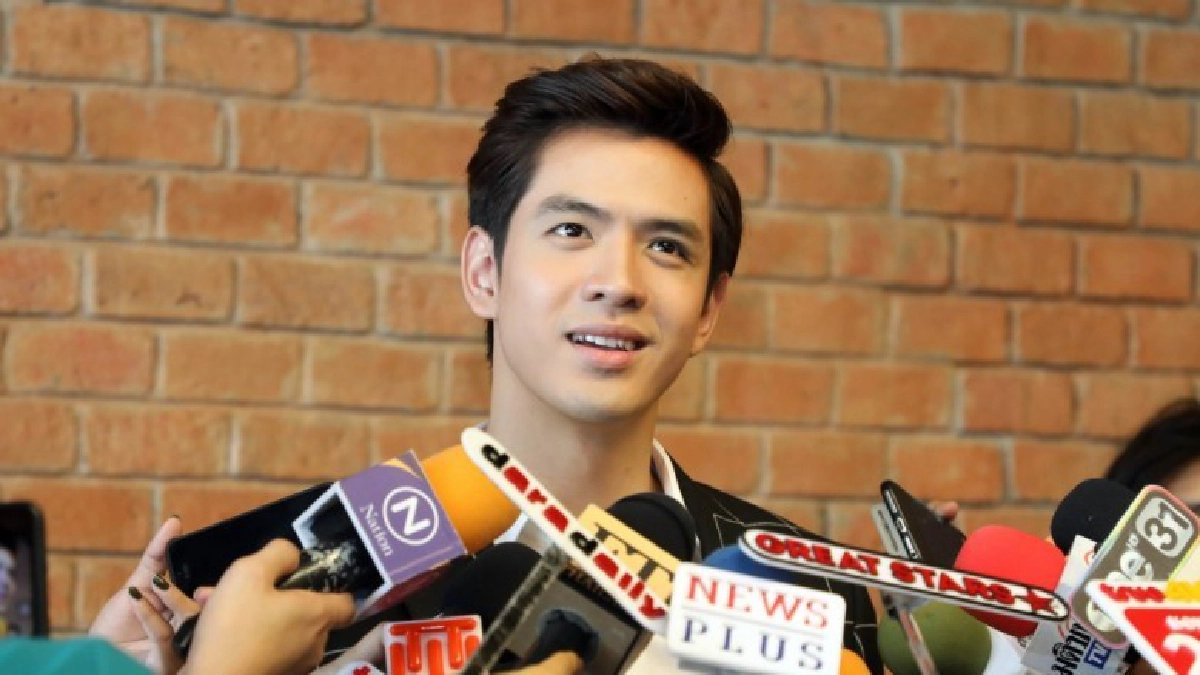 'ฟิล์ม' ตื่นเต้น พบนายกฯ ครั้งแรกในชีวิต (คลิป) 'ฟิล์ม' ตื่นเต้น พบนายกฯ ครั้งแรกในชีวิต (คลิป)