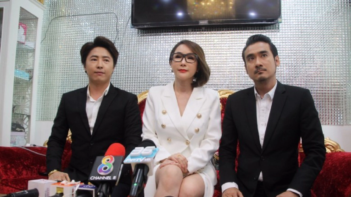 เจ้าของร้านรับสักปากโร่เเจงหลัง2พี่น้องอ้างติดเชื่อปากเน่า