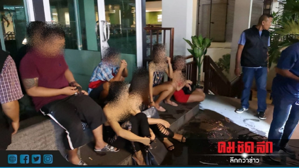 วงแตก! รวบนักพนันตั้งวงไพ่เต๋าปั่นริมถนน วงแตก! รวบนักพนันตั้งวงไพ่เต๋าปั่นริมถนน