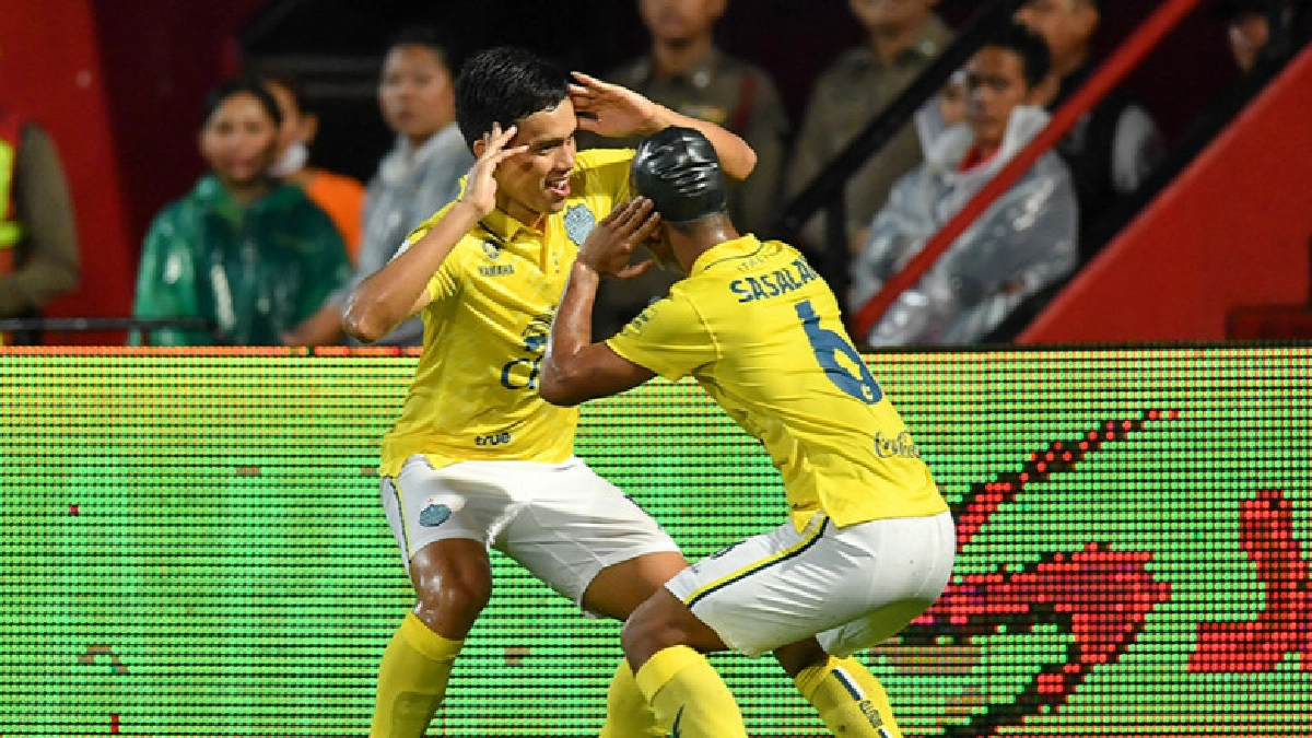 สุดเดือด!"บุรีรัมย์"บุกถล่ม"เมืองทอง"3-0ศึกบิ๊กแมตช์ไทยลีก