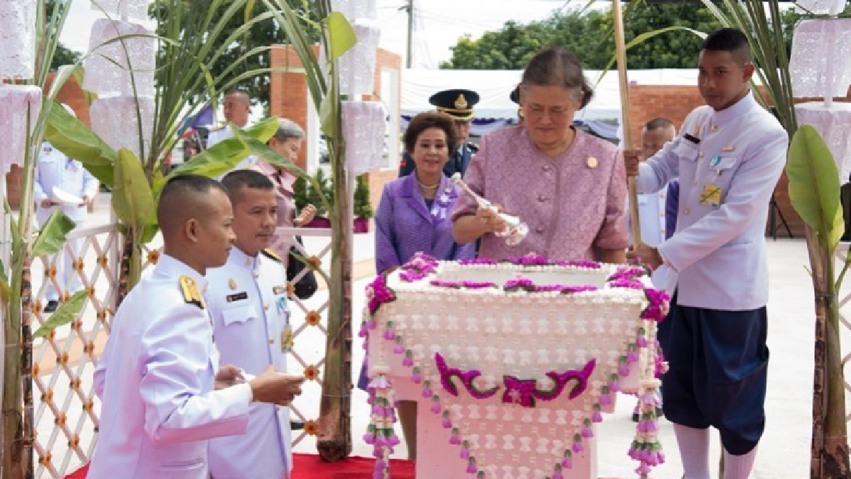 สมเด็จพระเทพฯ ทรงวางศิลาฤกษ์ หมู่บ้านเด็กเฉลิมพระเกียรติ สมเด็จพระเทพฯ ทรงวางศิลาฤกษ์ หมู่บ้านเด็กเฉลิมพระเกียรติ