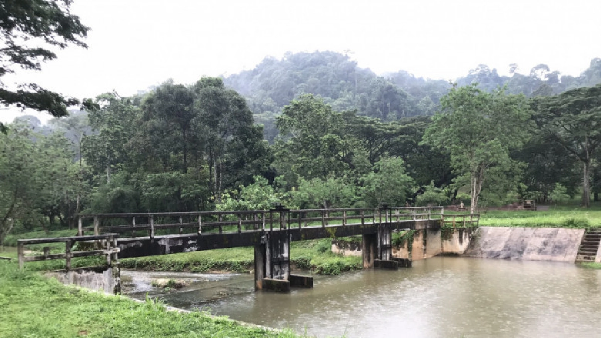 ชป.แจงกรณีลักลอบทิ้งขยะบริเวณต้นน้ำฝายบ้านน้ำราบ 