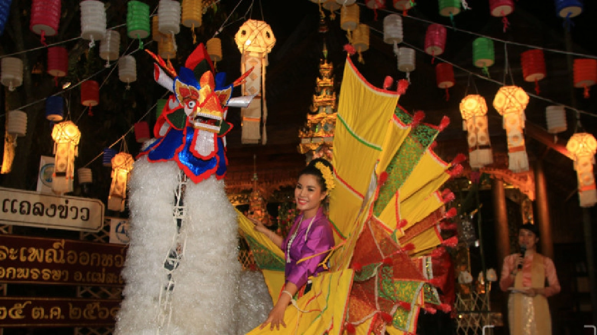 สุดตื่นตา! งานประเพณีออกหว่าของชาวแม่สะเรียง