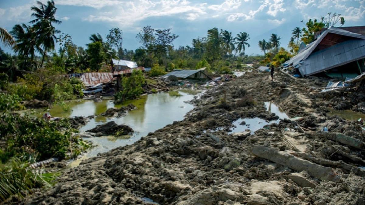  หมู่บ้านสุลาเวสีจมหายใต้แผ่นดินเหลวส่อกลายเป็นสุสานมหึมา 