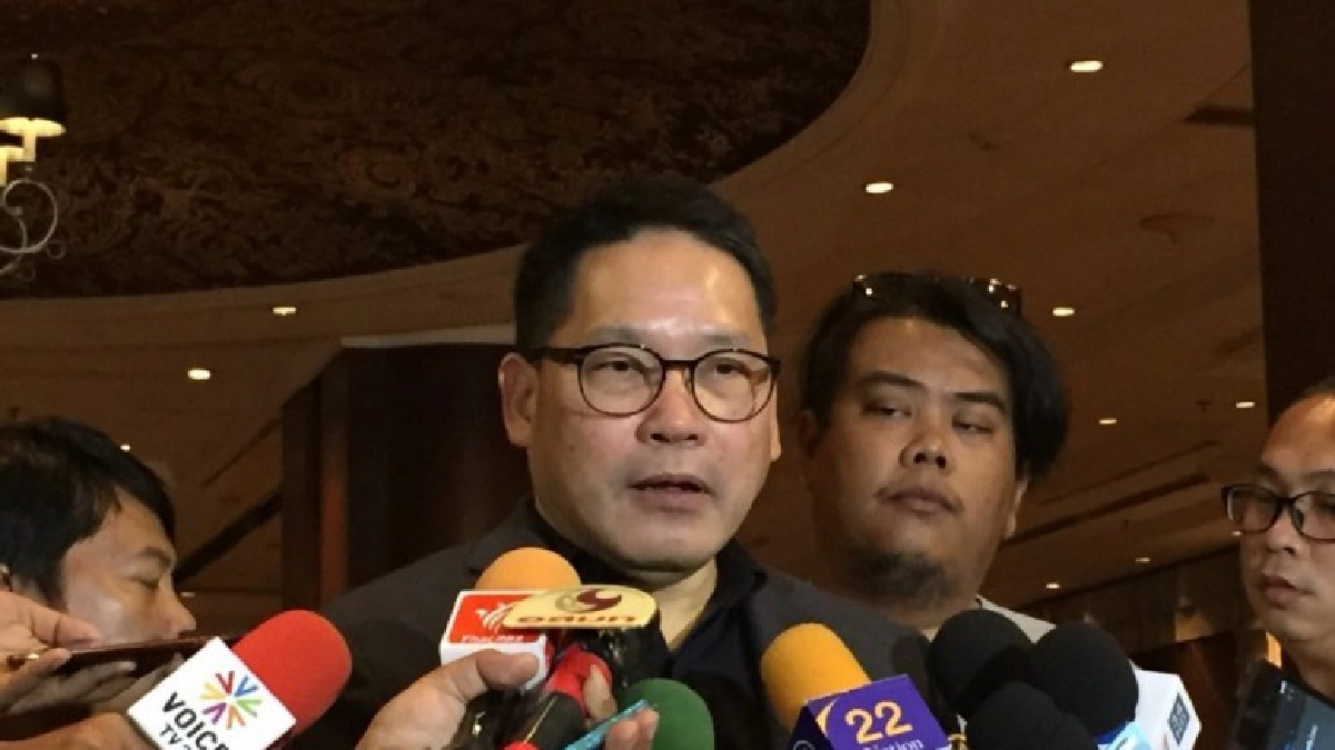 "อุตตม" เผย ยังไม่ตกลง "สามมิตร" อุบ "สะสมทรัพย์-บ้านริมน้ำ" "อุตตม" เผย ยังไม่ตกลง "สามมิตร" อุบ "สะสมทรัพย์-บ้านริมน้ำ"