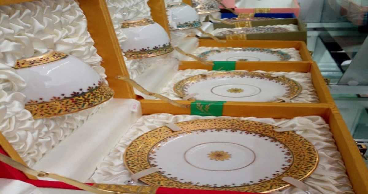 "ศรีกุญชรเบญจรงค์"...... สืบสายงานศิลป์เลอค่า