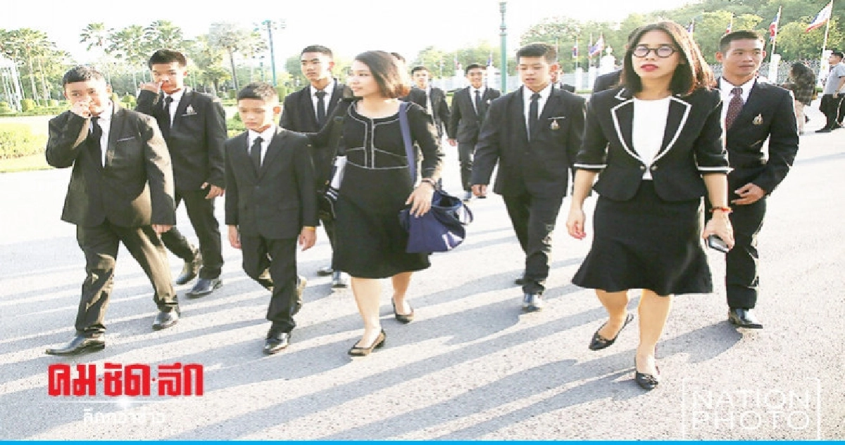 "13 หมูป่า"เข้าพบ"นายกฯ"บอกใครจะทำหนังต้องมาคุย "13 หมูป่า"เข้าพบ"นายกฯ"บอกใครจะทำหนังต้องมาคุย