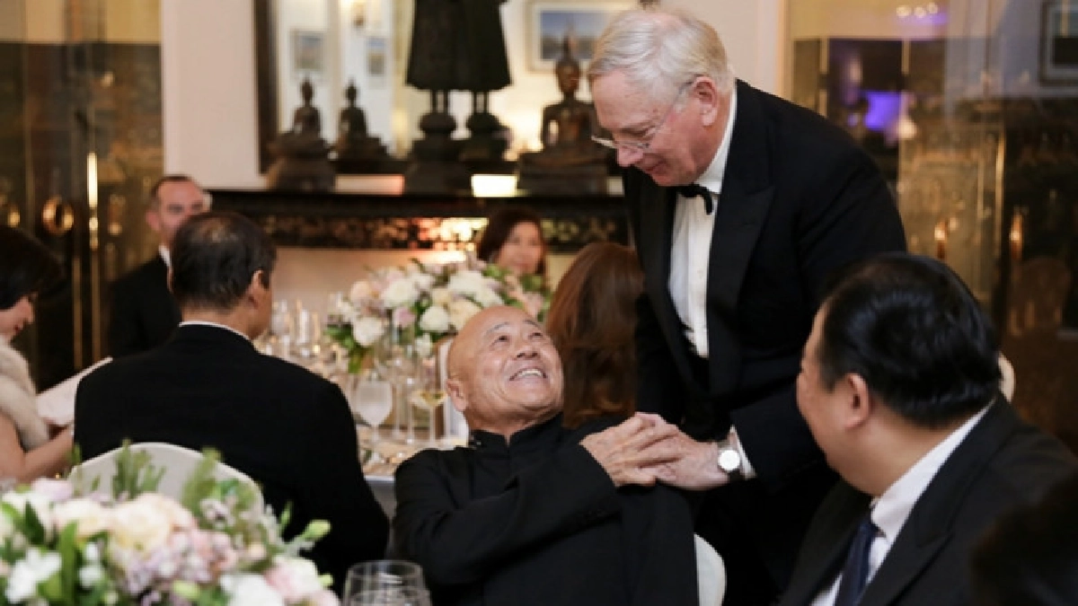 "เจ้าชายริชาร์ด" ร่วมดินเนอร์เพื่อมูลนิธิที่อยู่อาศัยฯ