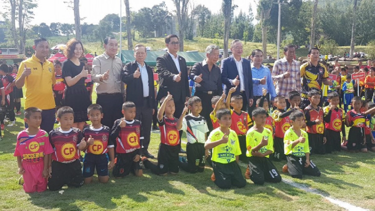 "ซีพี"หนุน37ทีมฟุตบอลในอ.ปากช่องร่วมส่งเสริมสุขภาพชุมชน 