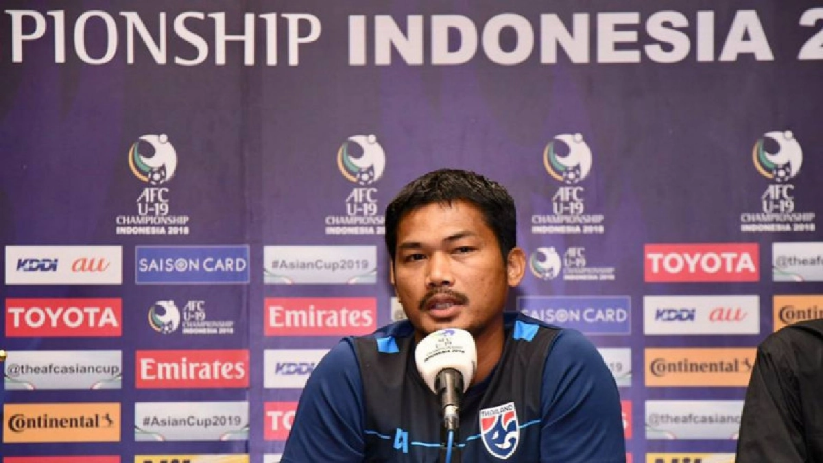 "โค้ชหระ"เผย "ช้างศึก U19"หวังลุยฟุตบอลเยาวชนโลก "โค้ชหระ"เผย "ช้างศึก U19"หวังลุยฟุตบอลเยาวชนโลก