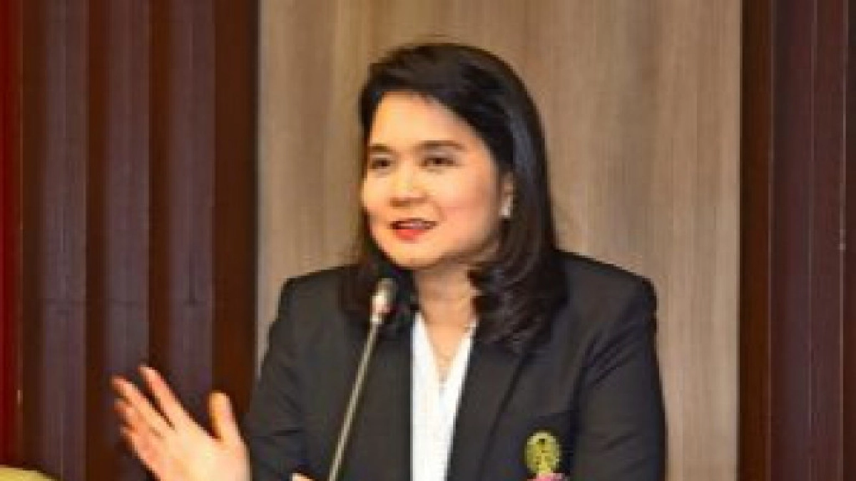 การปรับเปลี่ยนบทบาทของมหาวิทยาลัยสู่การสร้างความยั่งยืน การปรับเปลี่ยนบทบาทของมหาวิทยาลัยสู่การสร้างความยั่งยืน