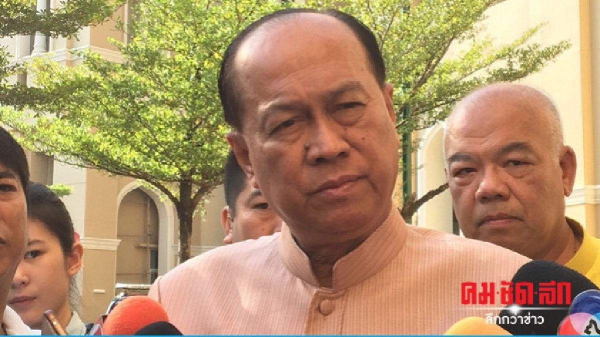 "บิ๊กป๊อก" โต้ อดีต สตง.ไทยนิยมไม่ใช่ปัญหา "บิ๊กป๊อก" โต้ อดีต สตง.ไทยนิยมไม่ใช่ปัญหา