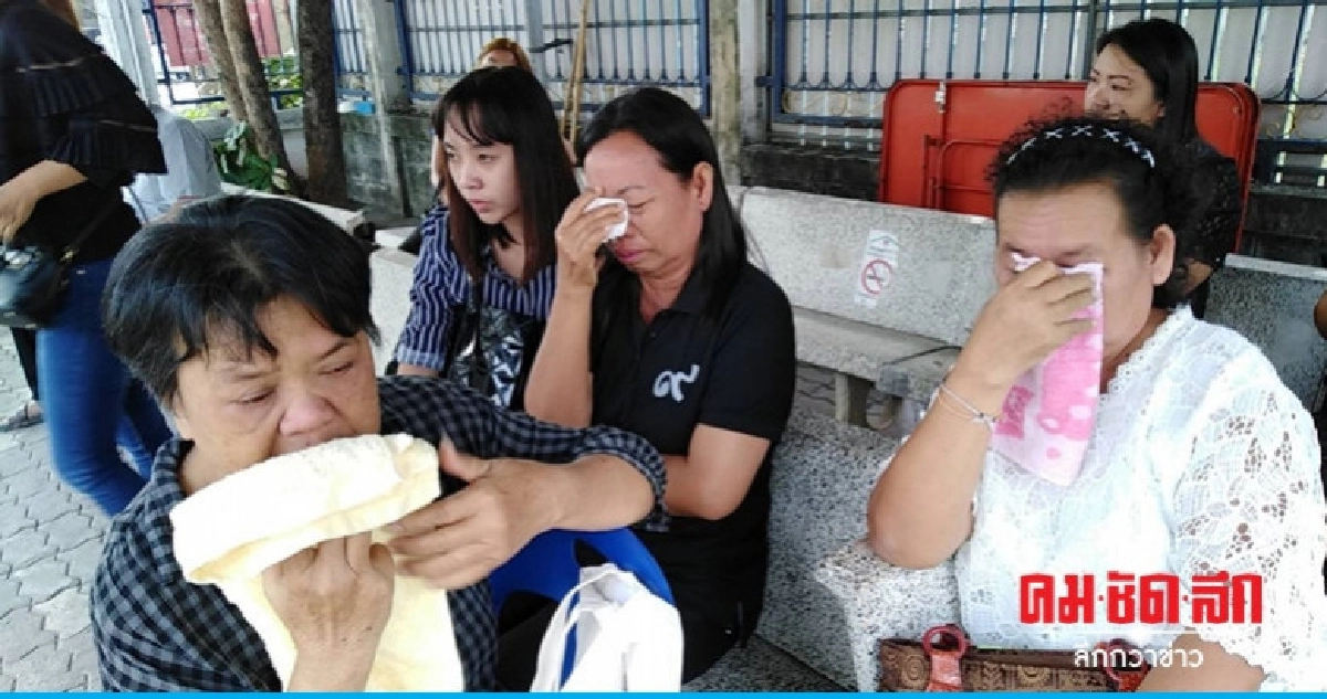 ญาติรับศพ 2 ทหารถูกระเบิดกลับบ้านเกิด ญาติรับศพ 2 ทหารถูกระเบิดกลับบ้านเกิด