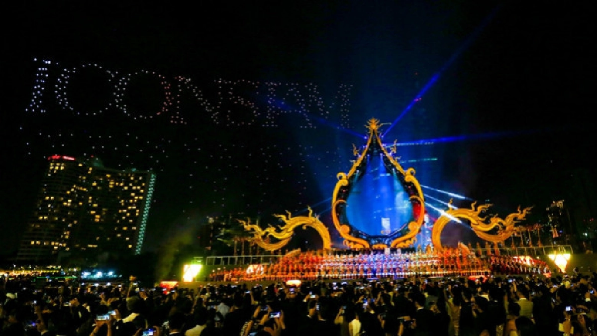 ไอคอนคนดังแห่เช็กอิน "ไอคอนสยาม"