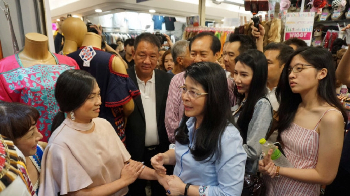 "หญิงหน่อย"เมิน อดีตส.ส.กทม. ย้ายพรรคบอก "ใครจะไปไหนก็ได้ "หญิงหน่อย"เมิน อดีตส.ส.กทม. ย้ายพรรคบอก "ใครจะไปไหนก็ได้