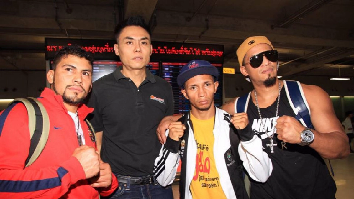 "โรฮาส"ถึงไทยเตรียมดวล"น็อคเอาท์"ชิงแชมป์โลกWBA "โรฮาส"ถึงไทยเตรียมดวล"น็อคเอาท์"ชิงแชมป์โลกWBA
