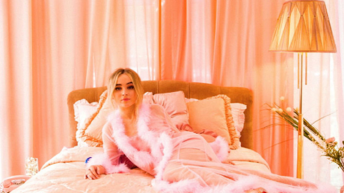 'Sabrina Carpenter' สาวแซ่บสุดขยันเสิร์ฟผลงานไม่มีหยุด