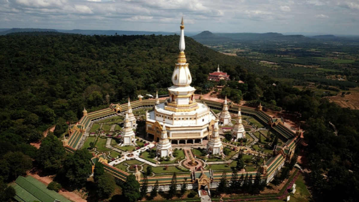 อยู่ในพระมหาเจดีย์ชัยมงคล ราวกับอยู่ในวิมานสวรรค์ อยู่ในพระมหาเจดีย์ชัยมงคล ราวกับอยู่ในวิมานสวรรค์