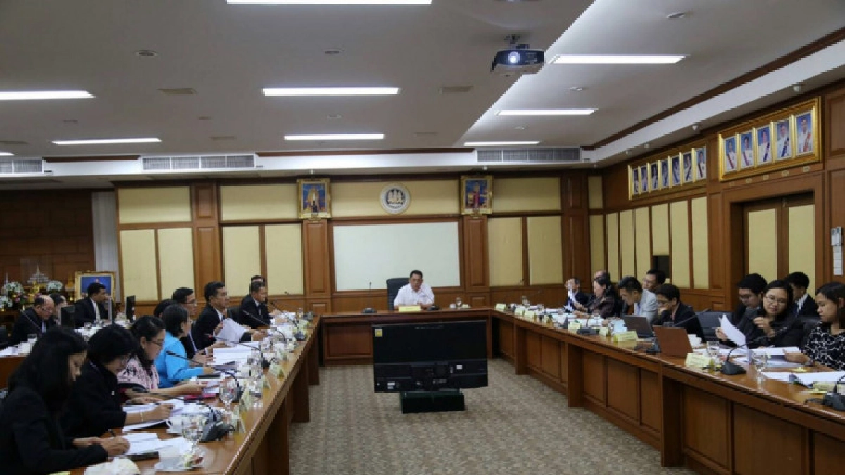 ปลัดก.แรงงานหารือแนวทางจัดตั้งศูนย์วิจัยแรงงานแห่งชาติ ปลัดก.แรงงานหารือแนวทางจัดตั้งศูนย์วิจัยแรงงานแห่งชาติ