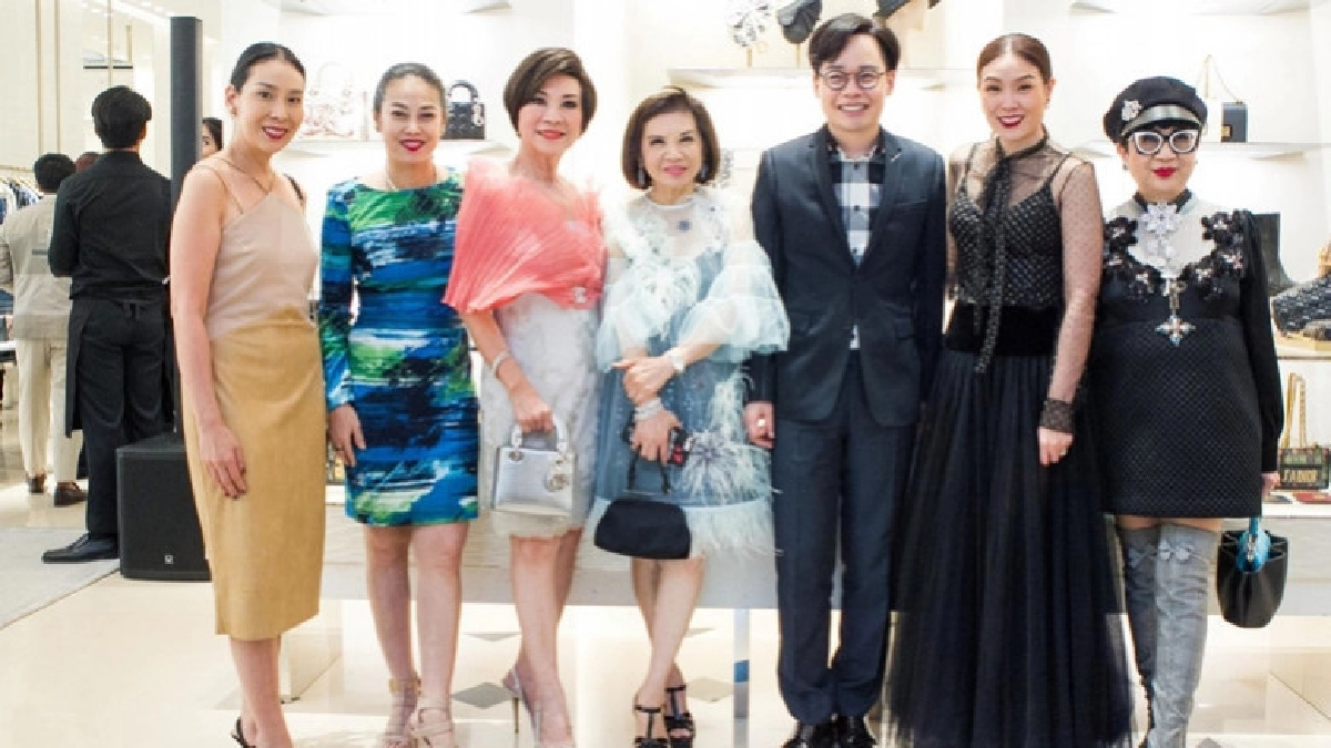 ฉลองเปิดบูติคใหม่ที่ไอคอนสยาม