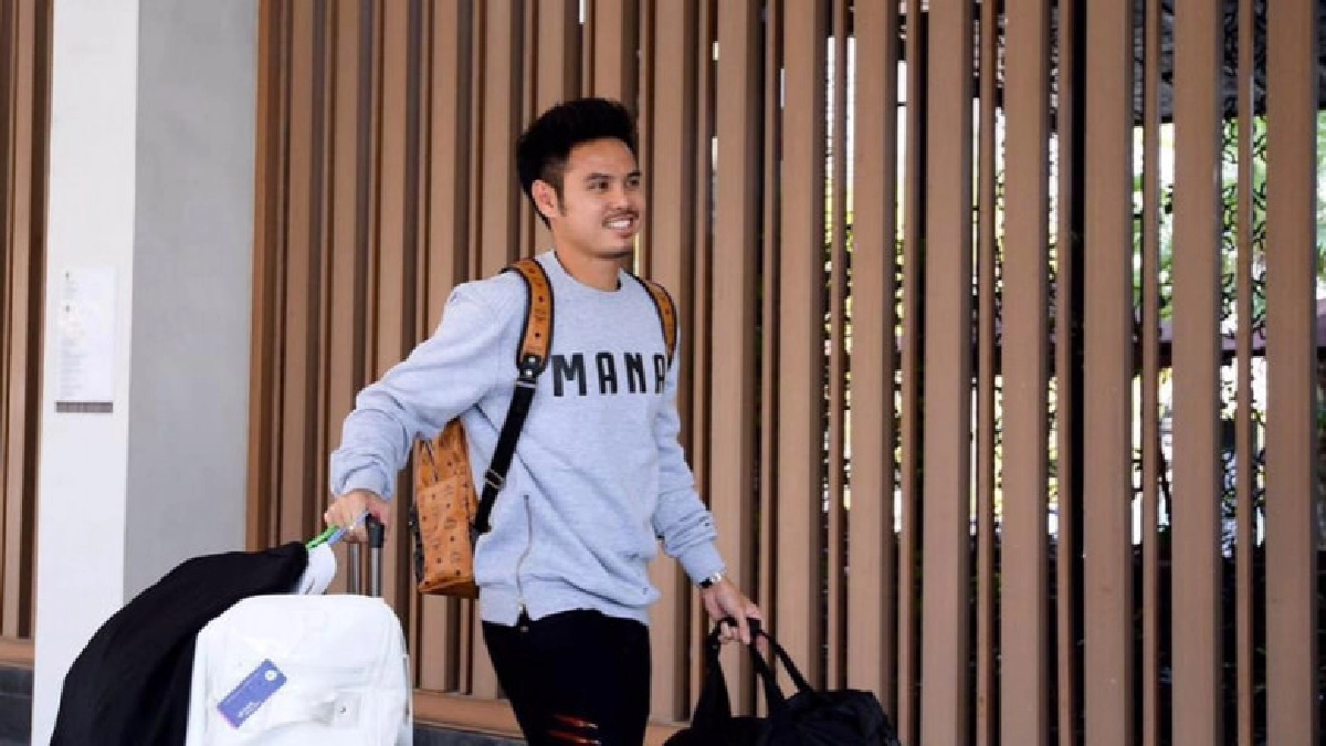 "ธีราทร"นำทัพ ช้างศึกรายงานตัวก่อนลุยเอเชียนคัพ 2019 "ธีราทร"นำทัพ ช้างศึกรายงานตัวก่อนลุยเอเชียนคัพ 2019