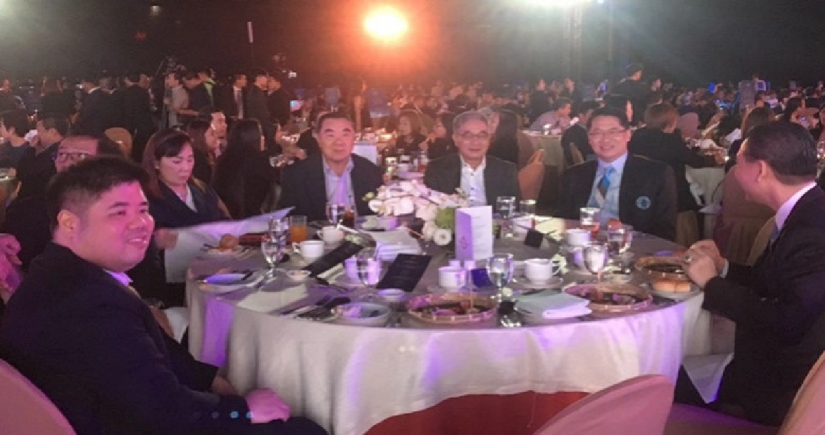 "พปชร."คึกโต๊ะจีนหรูระดมทุนแตะ 650 ล้าน "พปชร."คึกโต๊ะจีนหรูระดมทุนแตะ 650 ล้าน